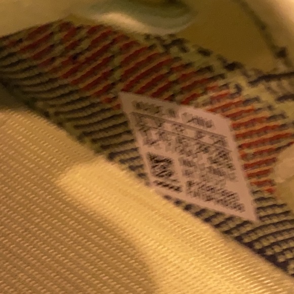 Yeezy Boost 350 V2 purchased 2017 Men’s 11 - Picture 6 of 8